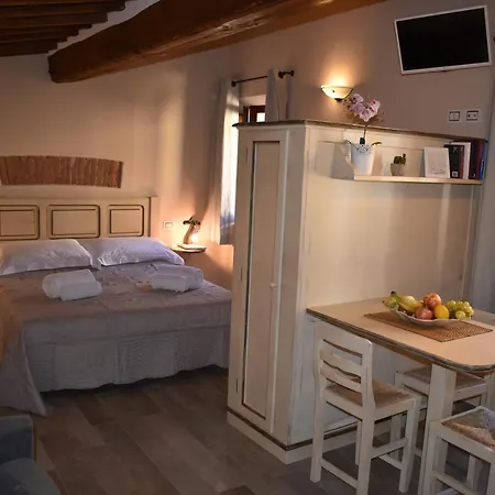 Apartment La Casa Del Buonumore *
